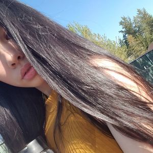 Meet your Posher, Adrianne